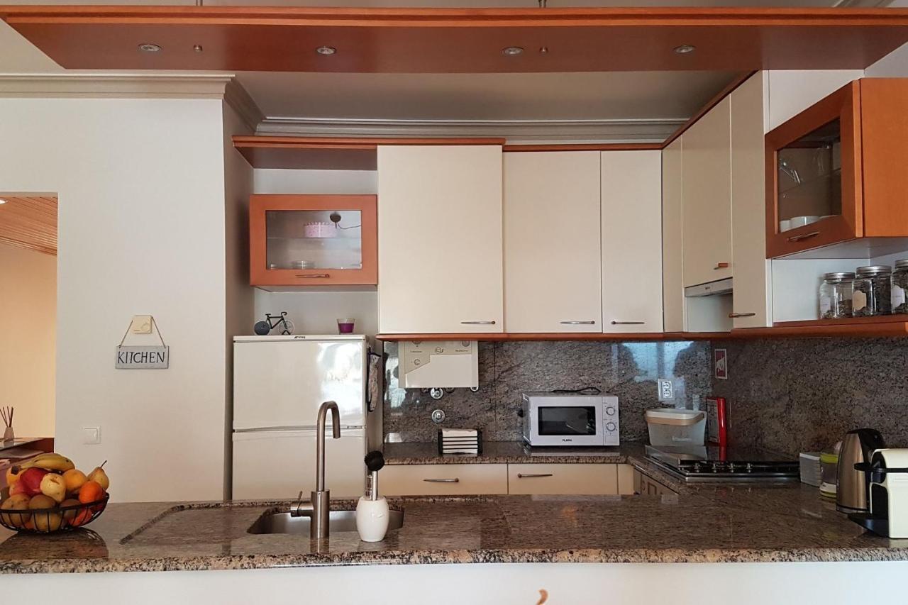 Lovelystay - Sea View Apartment With Pool & Garden Ericeira Exterior photo